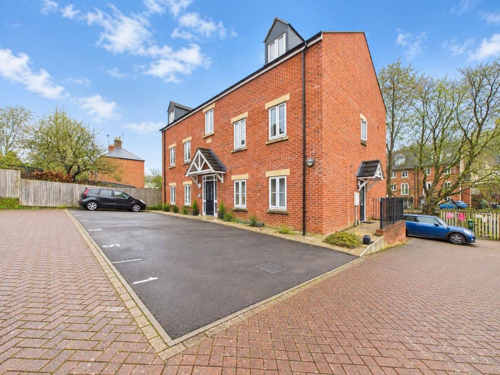 Little Mill Court, Stroud