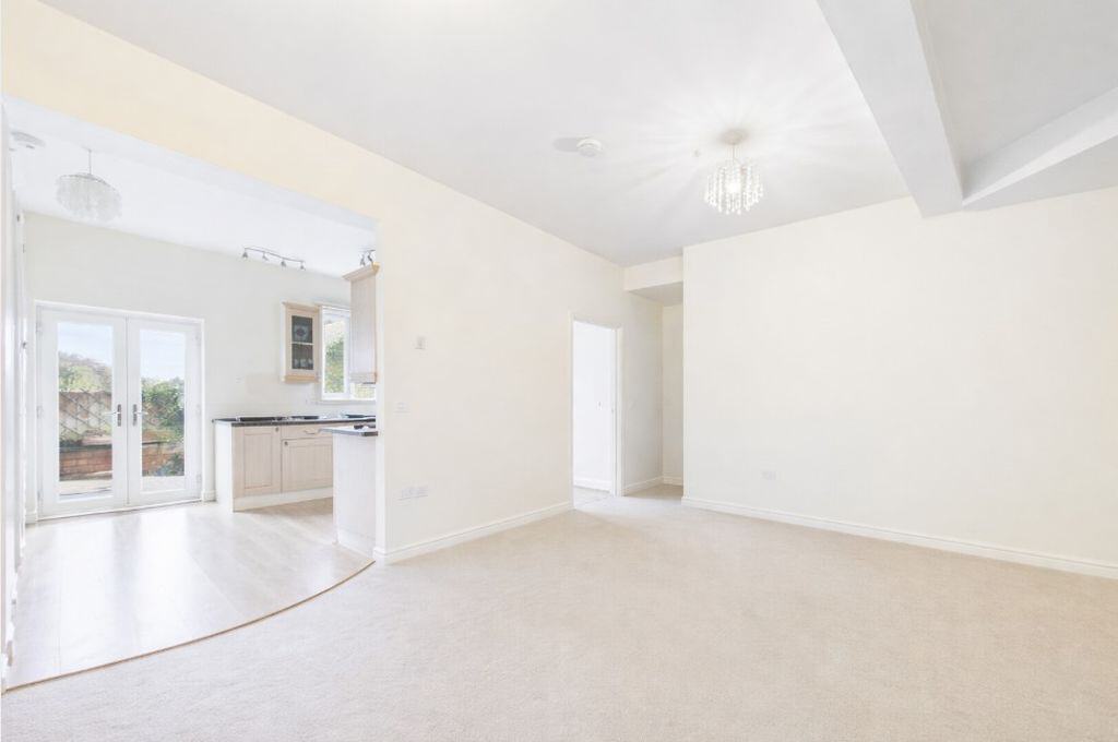 Elgin Court, Stonehouse